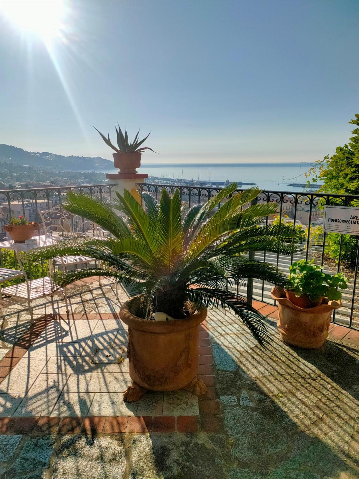 La Casa Del Sole Hotel Sanremo Exterior foto